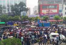 নিটারের শিক্ষার্থীদের বিটিএমএ কার্যালয়ের সামনে শান্তিপূর্ণ অবস্থান